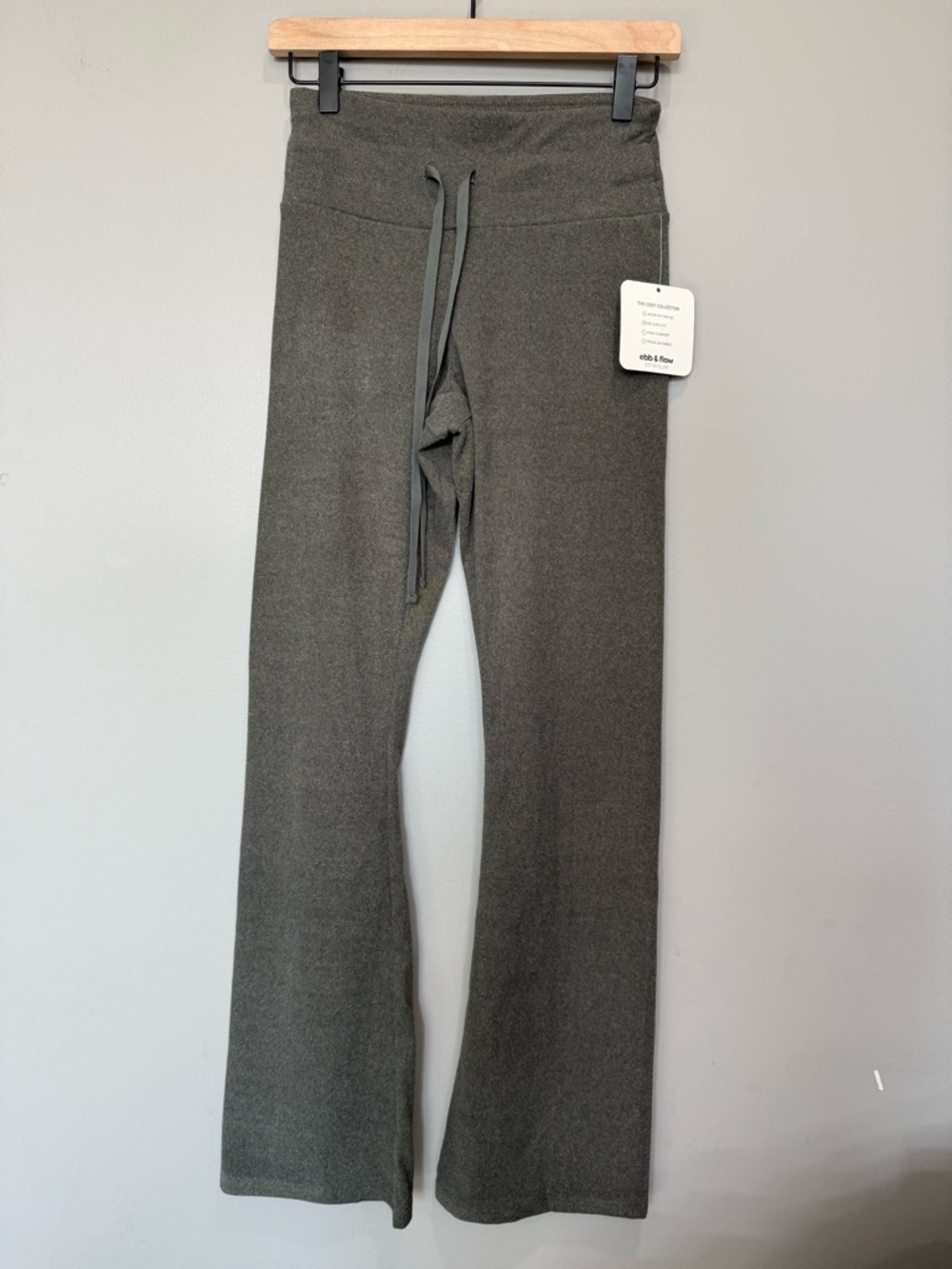 ebb‎ & flow cozy collection flare leggings size small ribbed